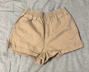 Forever 21 Khaki shorts thumbnail 1