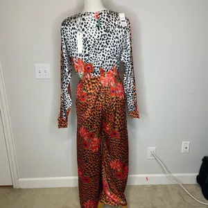 Liquorish- Multiprint Orange and Pink V-Neck Pant Suit thumbnail 2