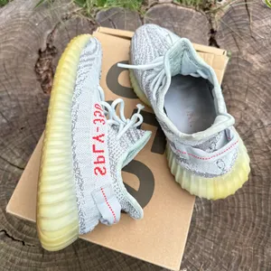 Adidas Yeezy Boost 350 V2 men’s shoes size 9.5 thumbnail 4