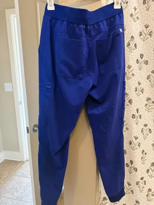 Fabletics Scrub Set thumbnail 9