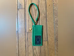 Steve Madden Green Wristlet Wallet ID Window Card Case Organizer Small Pouch thumbnail 4