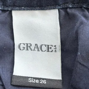 Grace in LA Size 26 Flare Leg Denim Jeans Dark Wash Mid Rise thumbnail 4