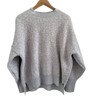 Abercrombie & Fitch Soft A&F Sweater‎ White Gray Animal Print Crew Neck M thumbnail 1