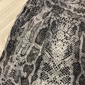 Equipment Women’s Silk Snakeskin Black & White Print Loose Fit Pants Size Small thumbnail 4