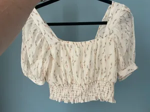 Boutique By The River Top thumbnail 4