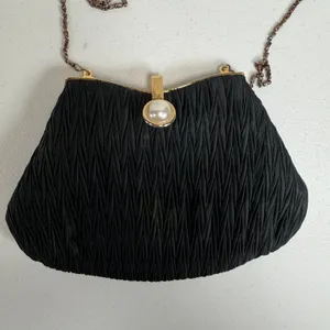 Vintage La Regale Black Pleated Evening Clutch Bag Pearl Clasp Gold Chain Strap thumbnail 3