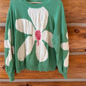 POL Flower Pullover Sweater size Medium thumbnail 3