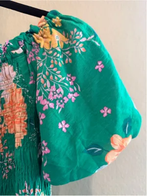 Skies Are Blue Floral Print Smocked Tiered Midi Dress in Green Size S thumbnail 5