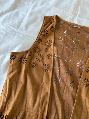 Spirit Halloween Light Brown Faux Suede Hippie Vest thumbnail 4