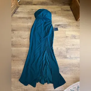 Lulu's Marvelous Entrance Emerald Green Pleated Strapless Maxi Dress thumbnail 5