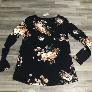 Maurices Floral Navy Blue Long Sleeve Shirt; small women’s; New thumbnail 8