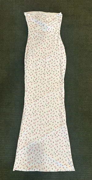 Princess Polly Long White Floral Tube Dress thumbnail 1