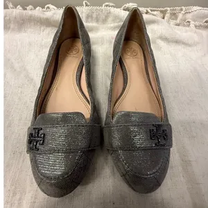 Tory Burch LEILA Quilted‎ Metallic Shimmer Loafers Metallic Pewter Size 7 thumbnail 4
