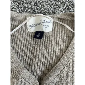 Universal Thread Beige Button-Front Knit V-neck Sleeveless Sweater Vest M thumbnail 2