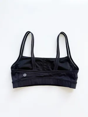 lululemon Straight Up Sports Bra - Size 6 Black thumbnail 4