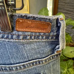 Y2K Eddie Bauer Bootleg Jeans, Vintage Wash, Mid-Rise, 33” Inseam, Size 12L thumbnail 7
