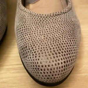 Earth Bijou Grey Printed Leather Suede Dressy Slip On Pumps Sz 9 thumbnail 4