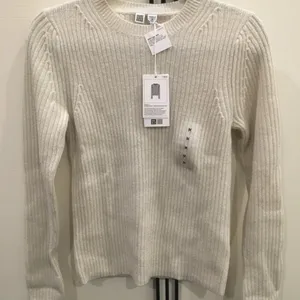 NWT Uniqlo U Women Shiny Crew Neck Sweater size M thumbnail 2