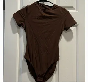 SKIMS Fits Everybody T-Shirt Bodysuit S thumbnail 3