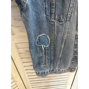 VINTAGE LEVI STRAUSS Women's XL Denim Jean Button Trucker Jacket Heart Patches thumbnail 10