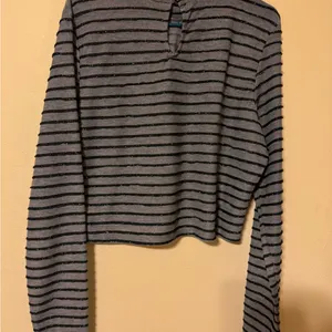 Wild Fable Gray and Black Striped Top thumbnail 6