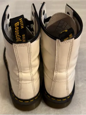 Dr. Martens Cream and Black Lace-Up Boot Interior thumbnail 4