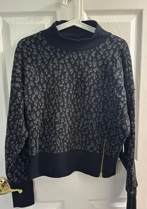 Old Navy Sweatshirt thumbnail 1