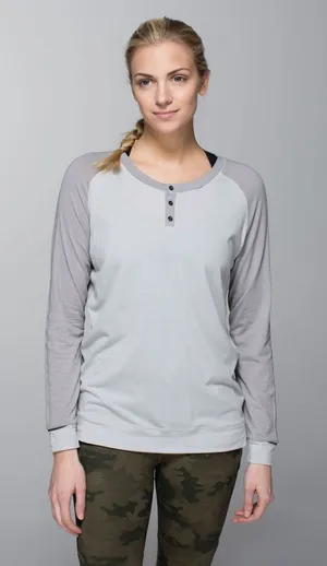 Lululemon Runamuck Long Sleeve Striped Henley Top Women’s Gray 12 thumbnail 1
