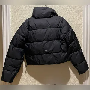 ALO Yoga NWT Gold Rush Puffer Jacket Full Zip, zipper pocket, very warm Black M thumbnail 6