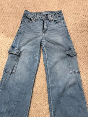 American Eagle Outfitters High-Rise Baggy Jeans thumbnail 1