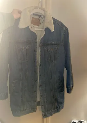 Levi's Long Sherpa-Lined Trucker Jean Jacket thumbnail 2
