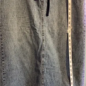 Old Navy Stretch Just Below The Waist Denim Jean Skirt Women Size 12 thumbnail 3