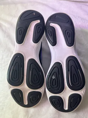 Nike Black Athletic Trainers with Purple Swoosh thumbnail 9