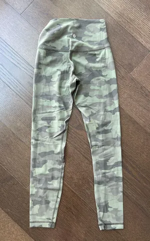 Lululemon green camo align 25” leggings thumbnail 2