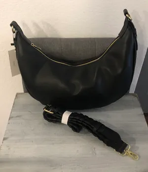 Jules Kae Vegan Leather Handbag thumbnail 2