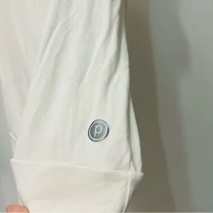 pure barre white one sleeve white active shirt sz Medium thumbnail 2
