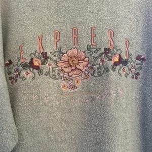Vintage 90s Express Floral Sweatshirt‎ Fleece Embroidery M Oversized Cottage thumbnail 2