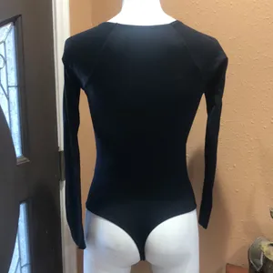 Abercrombie and Fitch black long sleeve bodysuit thumbnail 5