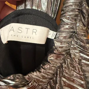 NWT ASTR The Label Silver one shoulder mini “Golda” dress size large thumbnail 6