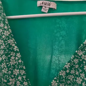 Floral Green Wrap Dress Size XL thumbnail 2