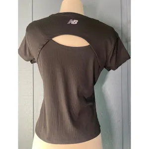 New Balance‎ Women's Black Ribbed Cutout Back Athletic T Shirt Top Size L thumbnail 2