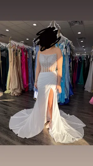 White prom dress with corset amd pearls thumbnail 3