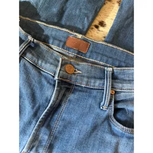 Mother Denim The Down Low Twister Ankle Flare Jeans In We Got The Beat Size 29 thumbnail 3