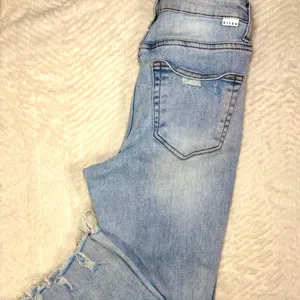 Risen Women’s Light Blue Jeans Raw Edge Hem thumbnail 2