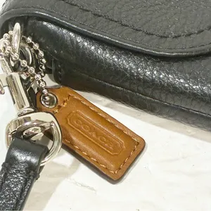 Coach Black Pebbled Leather Wristlet Clutch Multi Card Slot thumbnail 3