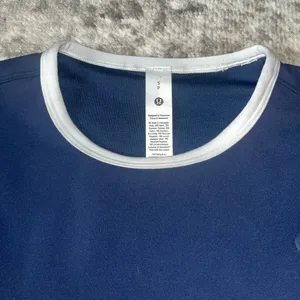 Lululemon Tight-Fit Cropped Shelf-Bra T-Shirt *Medium Support, B/C Cup thumbnail 3