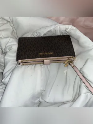 Michael Kors Logo Wallet thumbnail 3