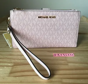 Michael Kors Wallet thumbnail 1