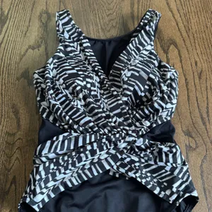 Miraclesuit Illusionist Palm One Piece Swim Suit Black White Zebra Womens Size 6 thumbnail 4