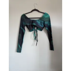 Farai London Olina Top Women's Green/Black Abstract V-Neck Tie Front Crop Top S thumbnail 4